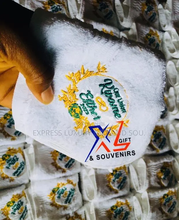 Customize Face Towels · Photo 1