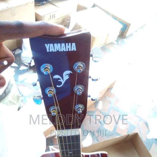 Semi-Acoustic Guitars for Sale(YAMAHA) · Photo 2