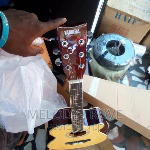 Semi-Acoustic Guitars for Sale(YAMAHA) · Photo 1