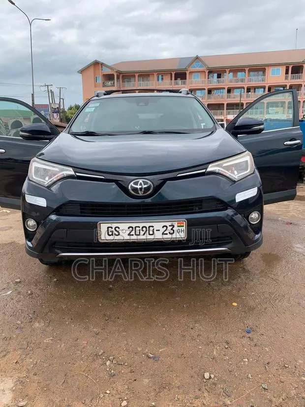 Neat Toyota Rav4 for Rent · Photo 1