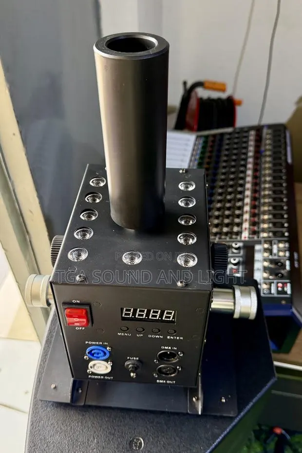 Prolumen CO2 Cannon Jet Fog Machine With LED · Photo 2