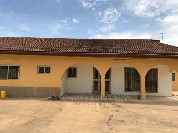5bdrm House in Spintex for rent · Photo 1