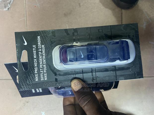 Original Nike Pro Whistle At Cool Price · Photo 5