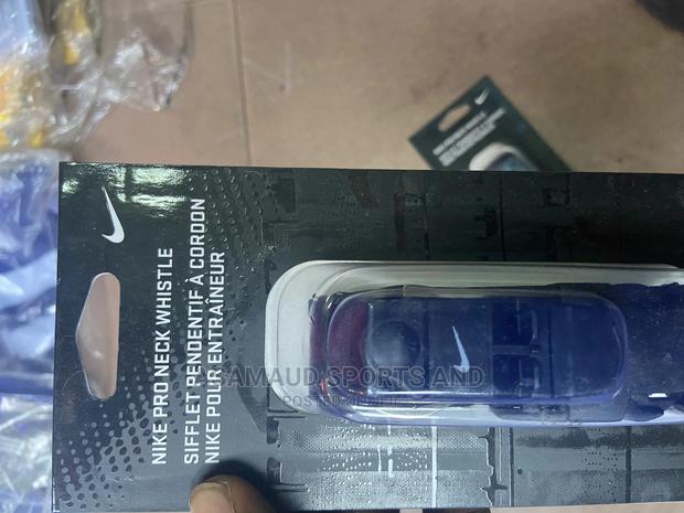 Original Nike Pro Whistle At Cool Price · Photo 7