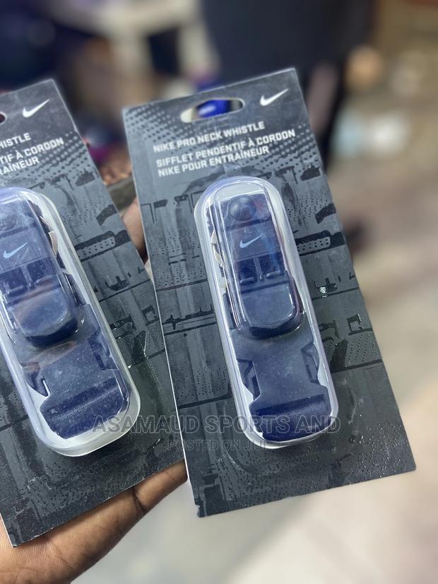 Original Nike Pro Whistle At Cool Price · Photo 8