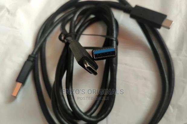 Usb-C to Usb 3.1 High Speed Data Cable. · Photo 1