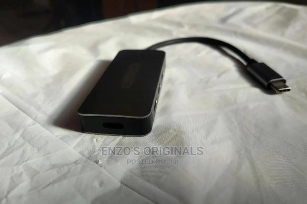 USB-C to 4 Port USB-C Expander or Hub Sitecom Branded. · Photo 2