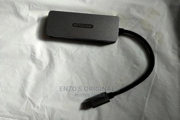 USB-C to 4 Port USB-C Expander or Hub Sitecom Branded. · Photo 7