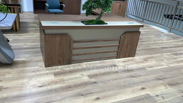 Executive Office Desk · Photo 1