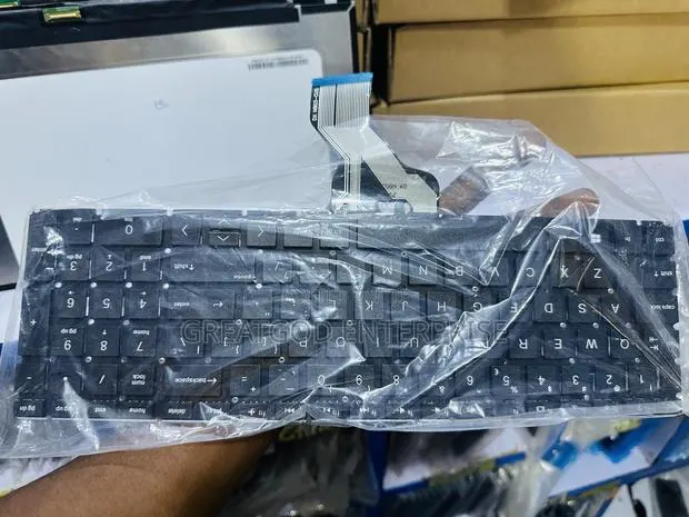 HP Pavilion 15-Bk / 15-Br Series Replacement Keyboard · Photo 1