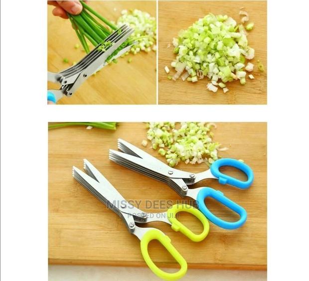 5 Layers Multi-Functional Kitchen Scissors · Photo 2