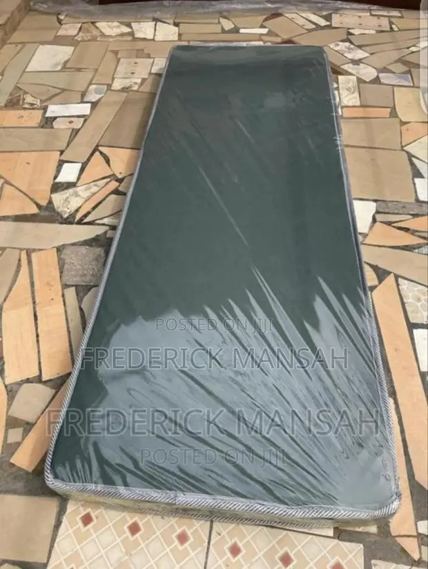 Student Mattress for Sale · Photo 1