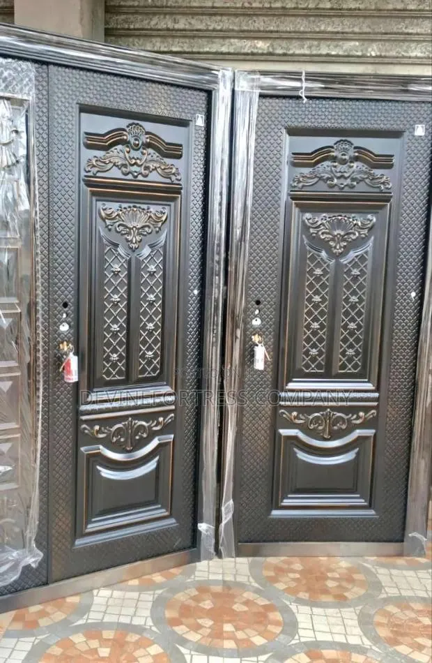 High Quality Paladin Anti Rust Golden One N Half Doors · Photo 1