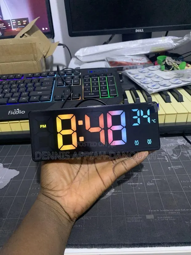 Digital Clocks · Photo 2