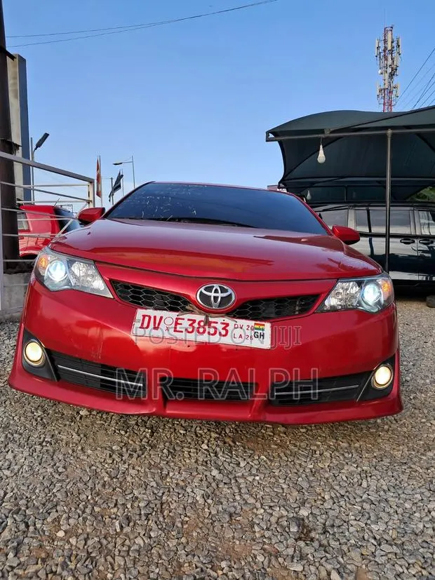 Toyota Camry SE 4dr Sedan (2.5L 4cyl 6A) 2014 Red · Photo 1
