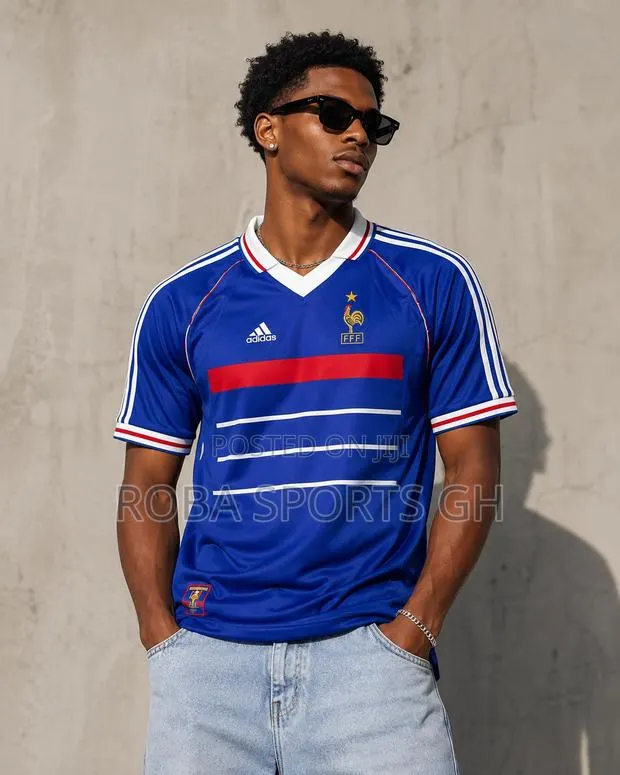 1998 France Retro Home Jersey · Photo 1