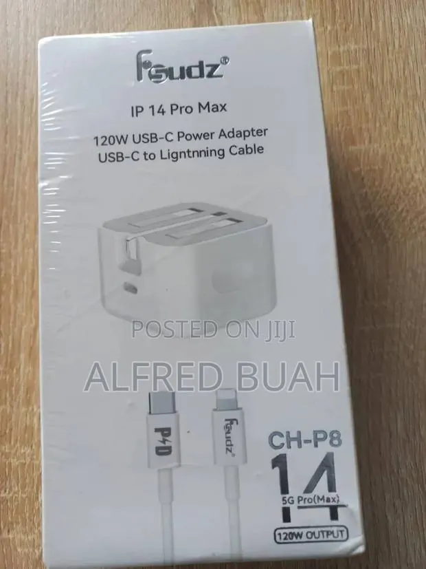 iPhone 3 -Pins Type-C Fast Charger, Very High Quality · Photo 1