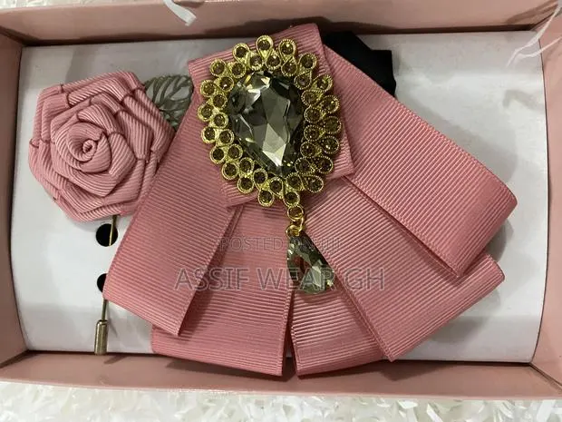High-Quality Butterfly Bow Tie · Photo 1