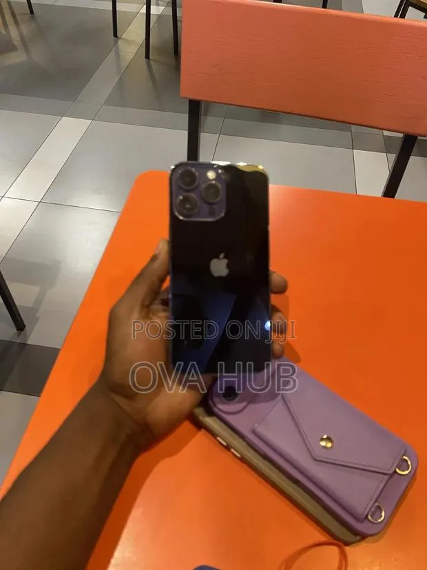 Apple iPhone 14 Pro Max 128 GB Purple · Photo 1