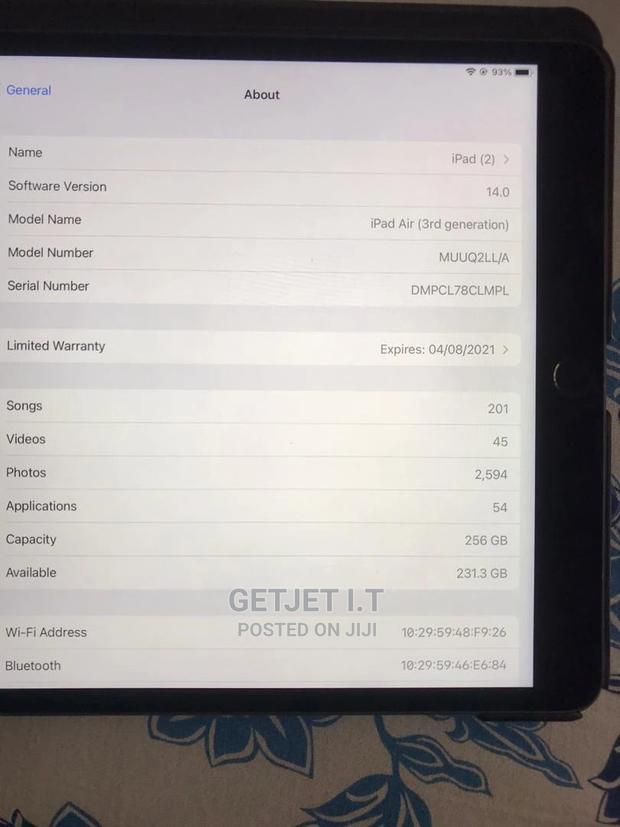 Apple iPad Air (2020) 256 GB Gray · Photo 2