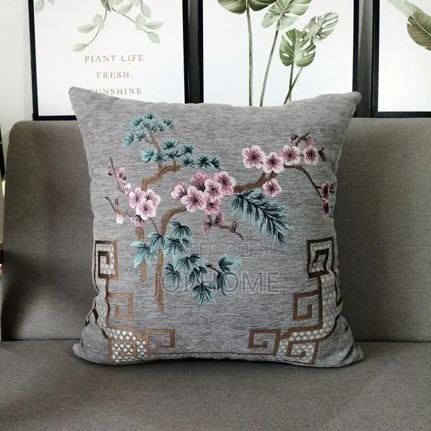 2pcs Floral Embroidered Throw Pillow Covers · Photo 1