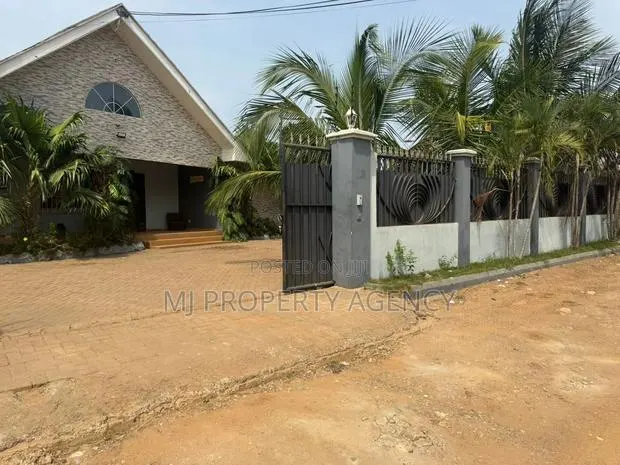7bdrm House in Community 26 for rent · Photo 1
