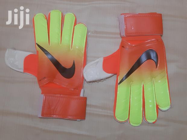 Nike New Gloves · Photo 1