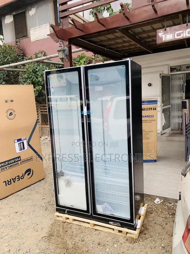 Very Cool Price Pearl PVC-801-27AA 690L Double-Door Glass Display · Photo 1