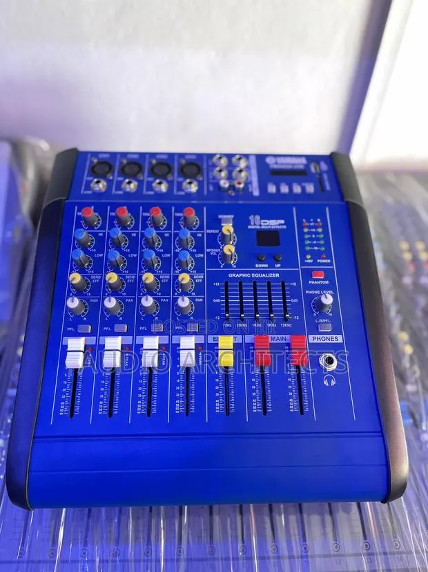 Yamaha 4 Channel Powered Mixer Pmx402d Usb · Photo 1