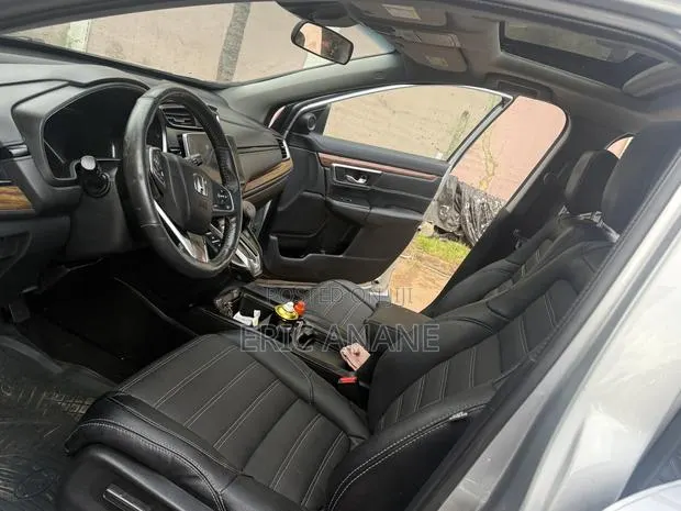 Honda CR-V 2022 Silver · Photo 5