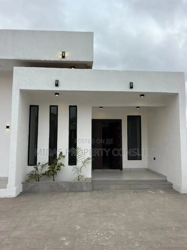 3bdrm House in New Legon, Lake Side Estate for sale · Photo 3