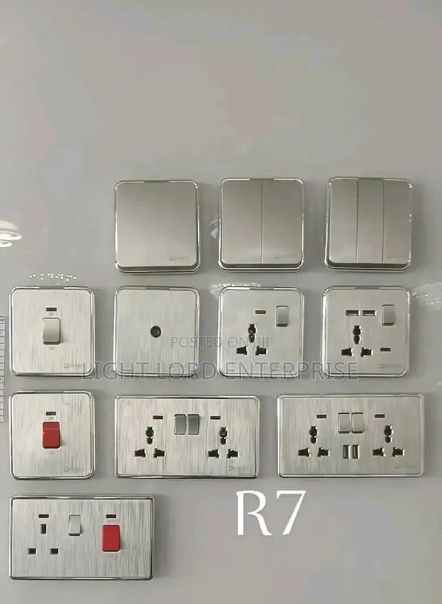 (ZXZ) Silver Body Socket and Switches · Photo 1
