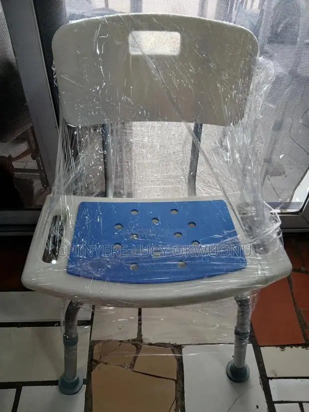 Shower Seat · Photo 1