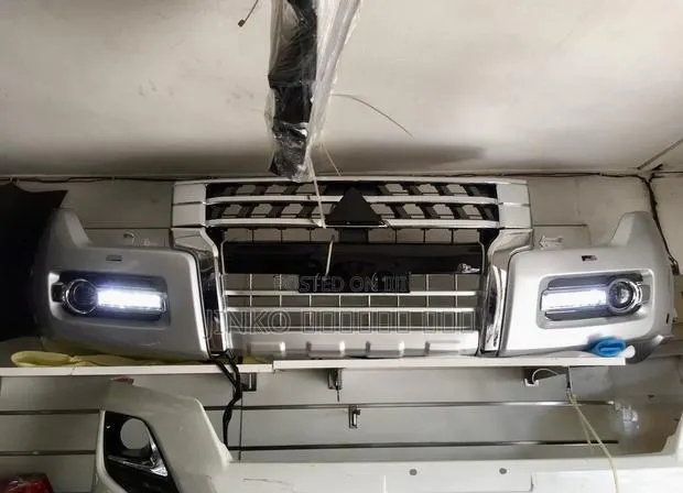 Mitsubishi Pajero 2015 Complete Front Bumper · Photo 1