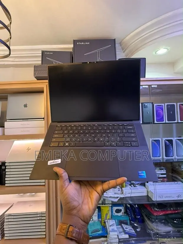 Laptop Dell Precision 5560 32GB Intel Core i7 SSD 512GB · Photo 1