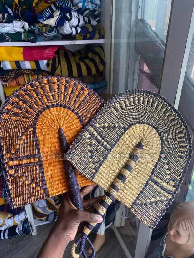 Purple and Black Shade of Bolga Handfan · Photo 1