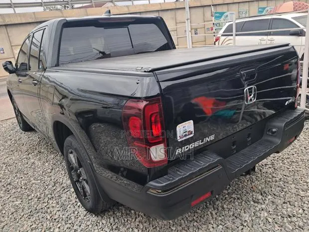 Honda Ridgeline Sport AWD Crew Cab 125.2 in. WB 2017 Black · Photo 1