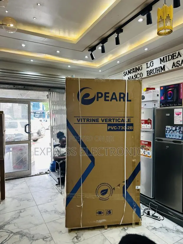 Call for the Display Fridge Pearl 610l · Photo 1