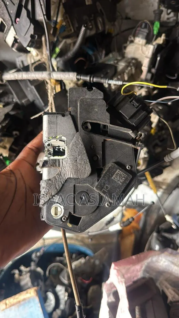 Ford Escape 2013,2014,2015,2016,2017,2018,2019,2020 Door Lock · Photo 1