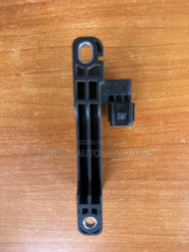 2020 Honda Accord Keyless Key Less Entry Antenna Receiver Module · Photo 1