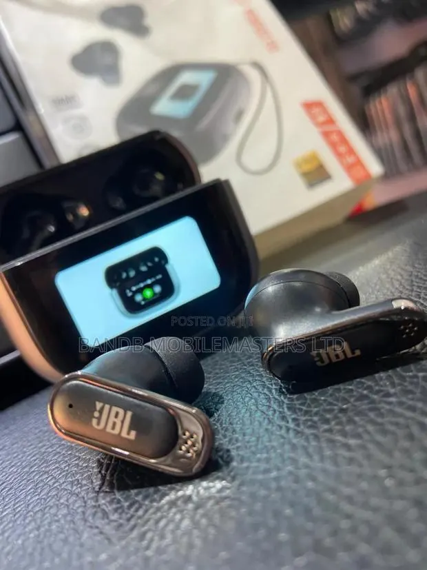 JBL Tour Pro 5 · Photo 1