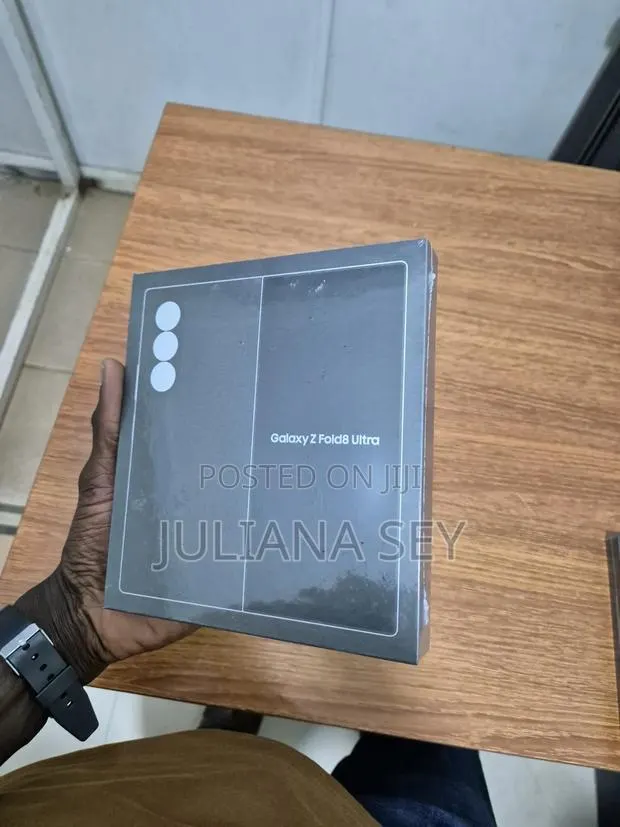 New Samsung Galaxy Z Fold8 Ultra 512 GB Graphite · Photo 1
