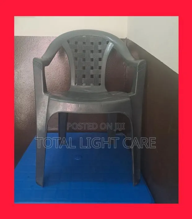 Barima Plastic Chairs · Photo 1