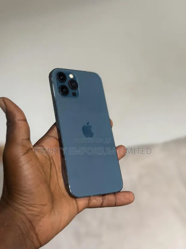 Apple iPhone 12 Pro Max 256 GB Blue · Photo 1
