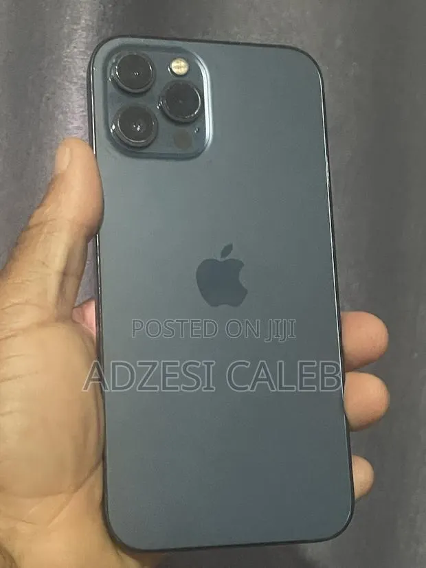 Apple iPhone 12 Pro Max 512 GB Blue · Photo 1