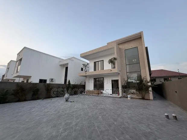 4bdrm House in School Junction, Ashaley Botwe for sale · Photo 1