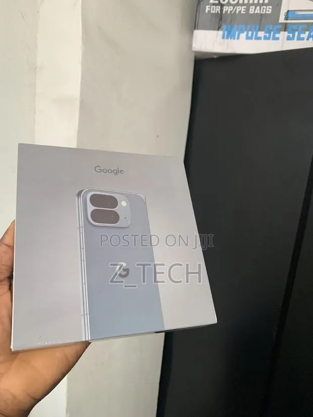 New Google Pixel 10 Pro Fold 256 GB Gray · Photo 1