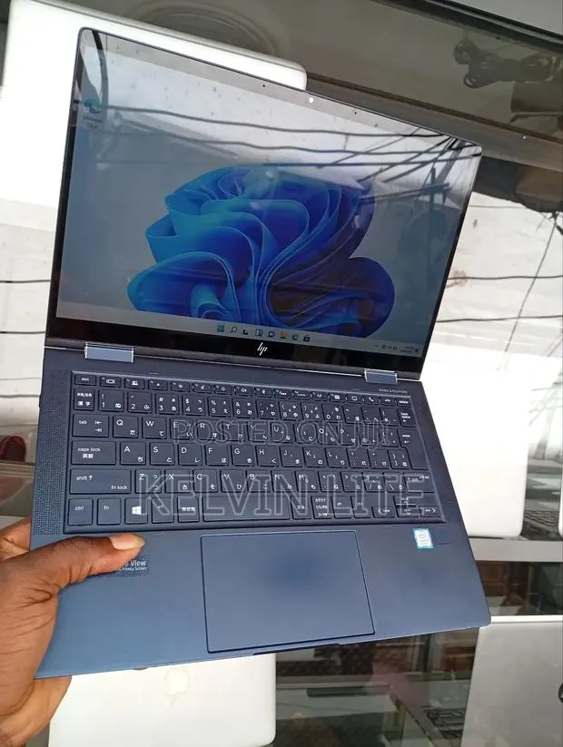 Laptop HP Elite Dragonfly G3 8GB Intel Core i5 SSD 256GB · Photo 1