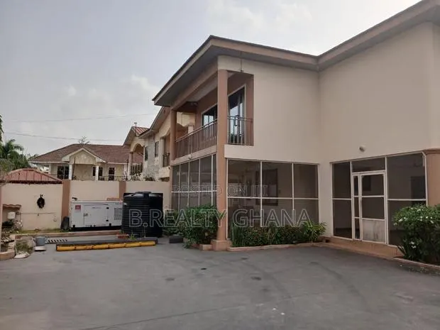 4bdrm House in Labone for sale · Photo 1