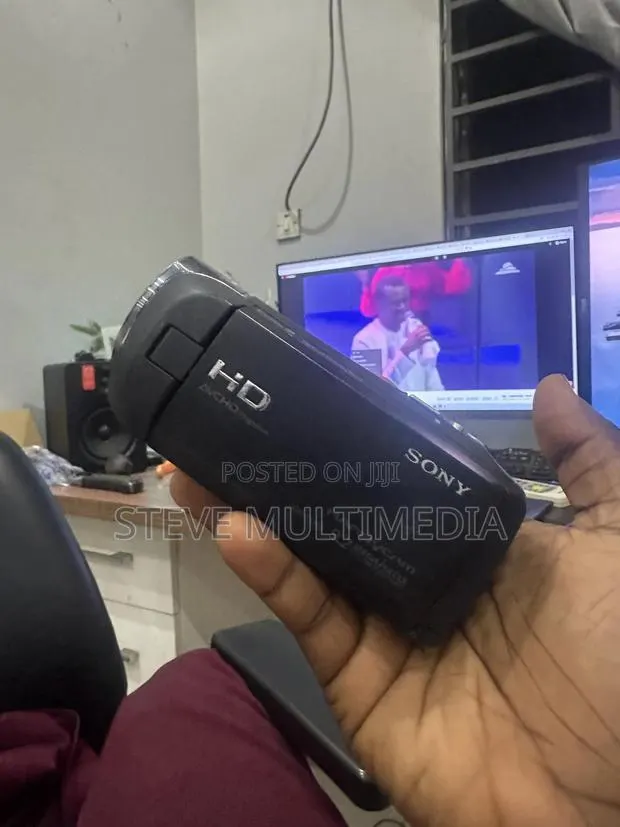 Sony - Hdrcx405 Hd Video Recording Handycam Camcorder · Photo 1
